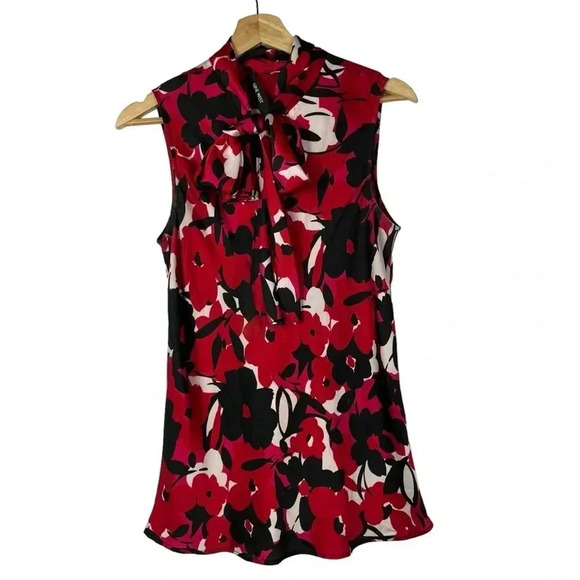 Nine West Red & Black Floral Printed V Neck Bow Sleeveless Blouse M - Picture 2 of 5